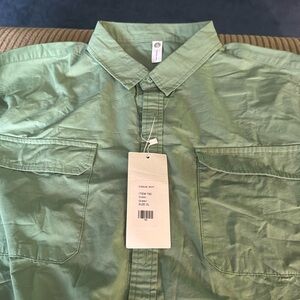 Men’s Trenco button down casual shirt. Never worn still with tags